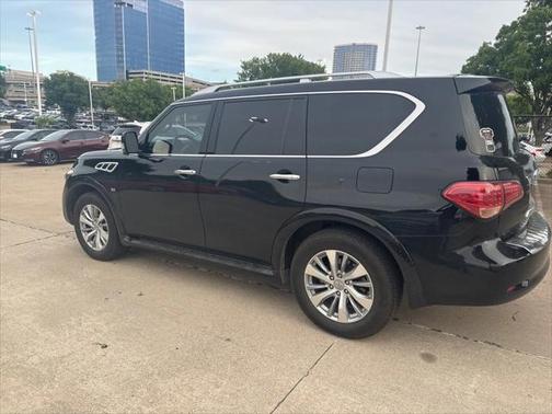 2016 INFINITI QX80 Base