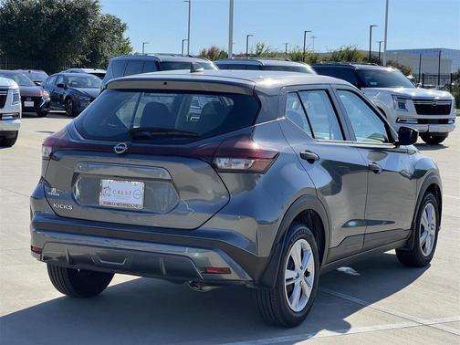 2024 Nissan Kicks S