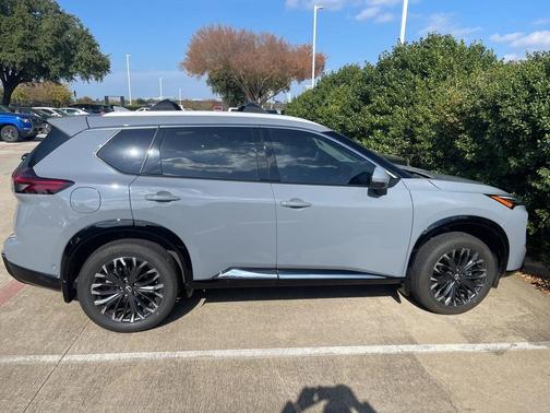 2025 Nissan Rogue Platinum