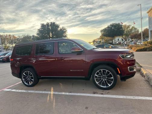 2022 Jeep Wagoneer Series III 4x4