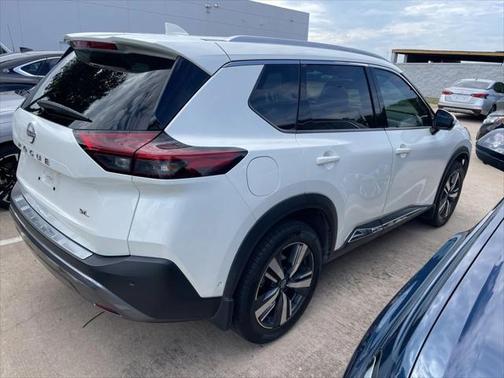 2022 Nissan Rogue SL