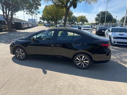 2023 Nissan Versa 1.6 SV