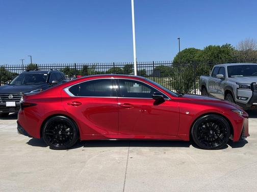 Infrared 2022 Lexus IS 350 Base