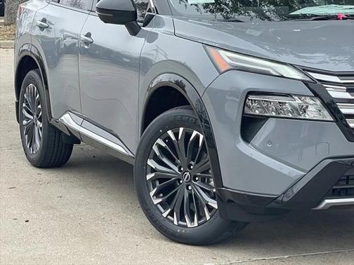 2025 Nissan Rogue Platinum