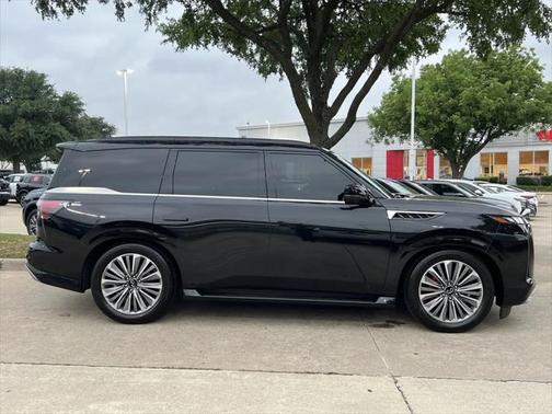 2025 INFINITI QX80 SENSORY AWD