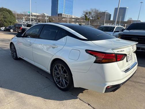 2023 Nissan Altima SR VC-Turbo FWD