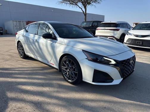 2023 Nissan Altima SR VC-Turbo FWD