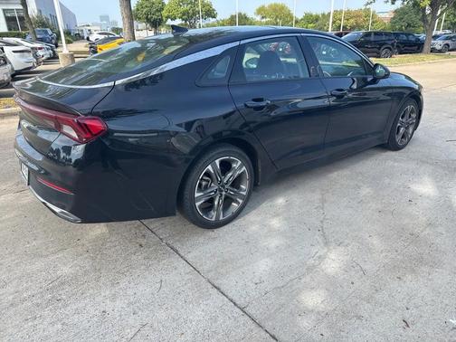 2022 Kia K5 EX