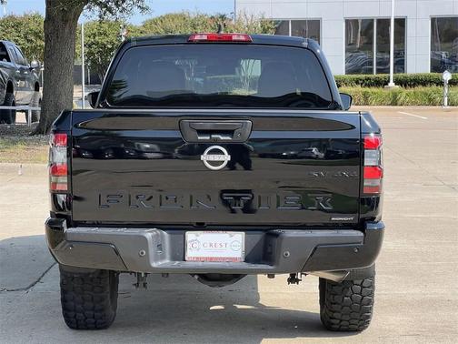 2023 Nissan Frontier SV