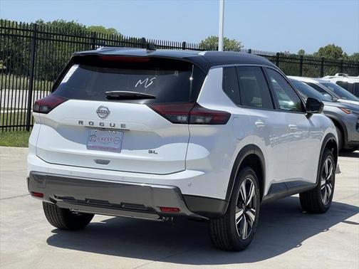 2025 Nissan Rogue SL