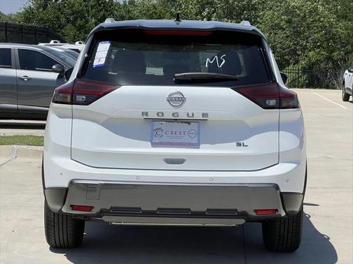 2025 Nissan Rogue SL