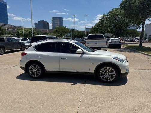 Moonlight White 2015 INFINITI QX50 Journey