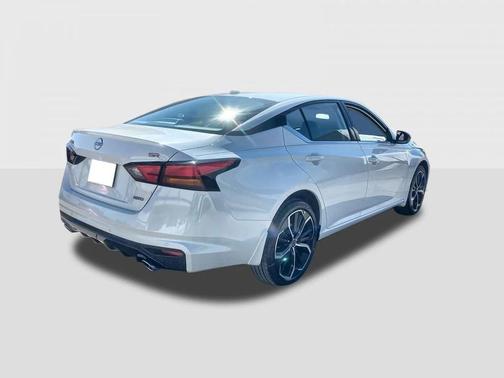 2025 Nissan Altima SR AWD