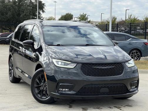 2021 Chrysler Pacifica Touring