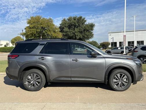 2025 Nissan Pathfinder SV FWD