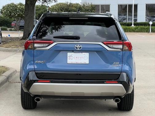 2022 Toyota RAV4 Hybrid SE