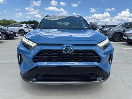 2022 Toyota RAV4 Hybrid SE
