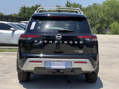 2025 Nissan Pathfinder Platinum 4WD