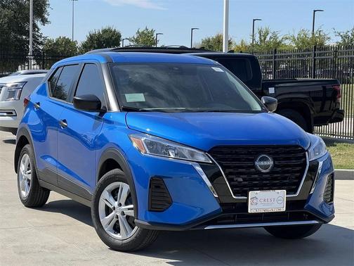 2025 Nissan Kicks S