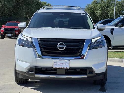 2025 Nissan Pathfinder Platinum 4WD