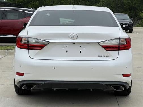 2017 Lexus ES 350 Base