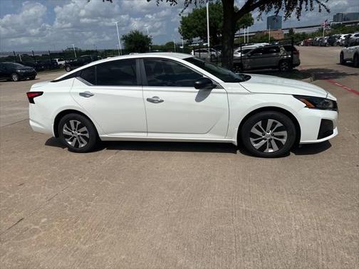 2025 Nissan Altima S FWD