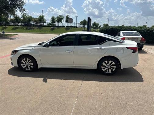 2025 Nissan Altima S FWD