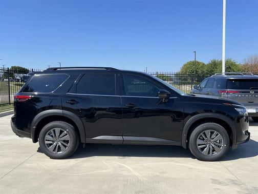 2025 Nissan Pathfinder SV FWD