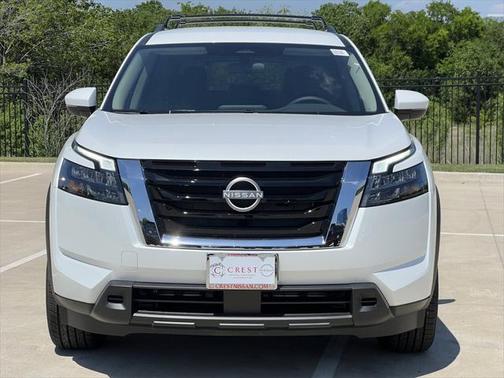 2025 Nissan Pathfinder SV FWD