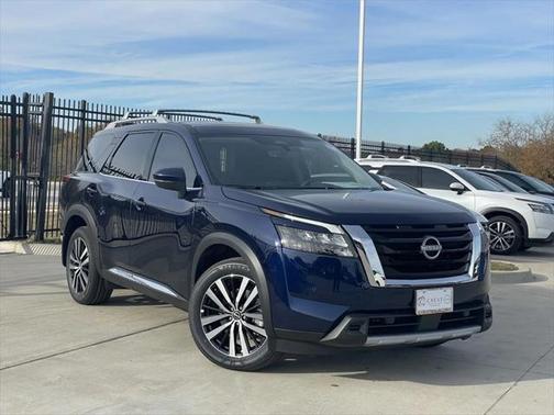 2025 Nissan Pathfinder Platinum FWD