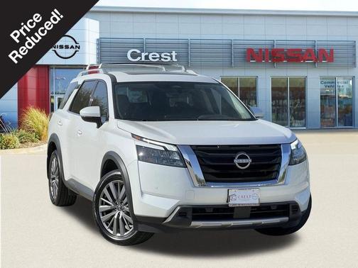 White Pearl 2025 Nissan Pathfinder SL 4WD