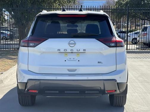 2025 Nissan Rogue SL