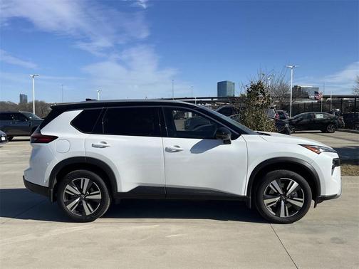 2025 Nissan Rogue SL