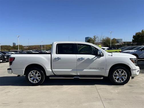 2020 Nissan Titan SL