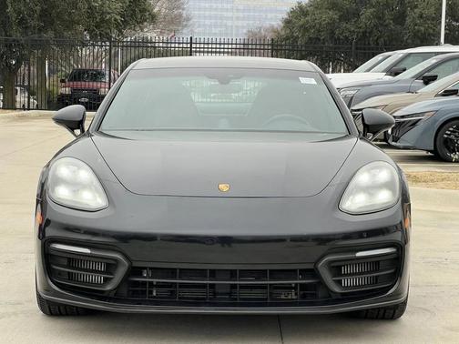 2022 Porsche Panamera Platinum Edition