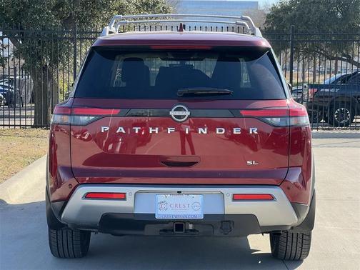 2023 Nissan Pathfinder SL FWD