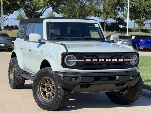2022 Ford Bronco Outer Banks