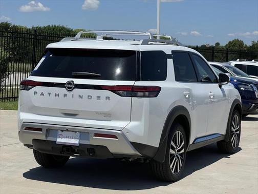 2025 Nissan Pathfinder Platinum 4WD