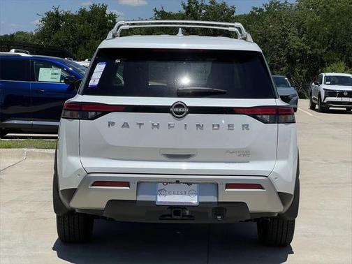 2025 Nissan Pathfinder Platinum 4WD