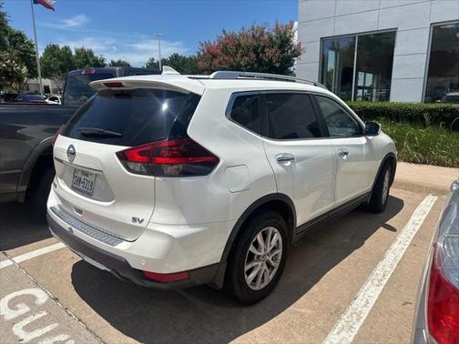 2020 Nissan Rogue SV