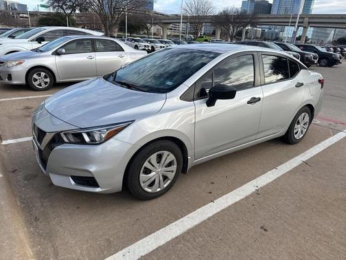 2020 Nissan Versa 1.6 S