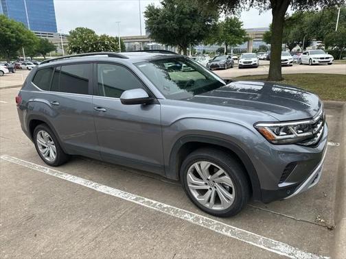 2022 Volkswagen Atlas 2.0T SE w/Technology