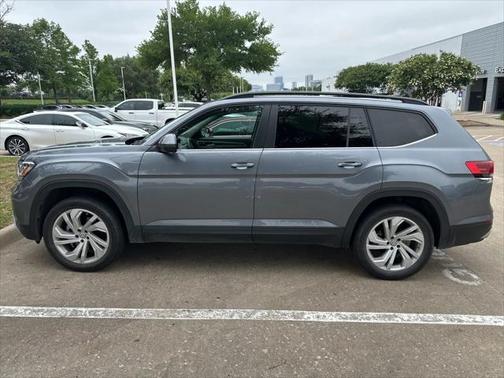 2022 Volkswagen Atlas 2.0T SE w/Technology