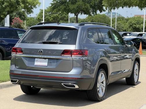 2022 Volkswagen Atlas 2.0T SE w/Technology