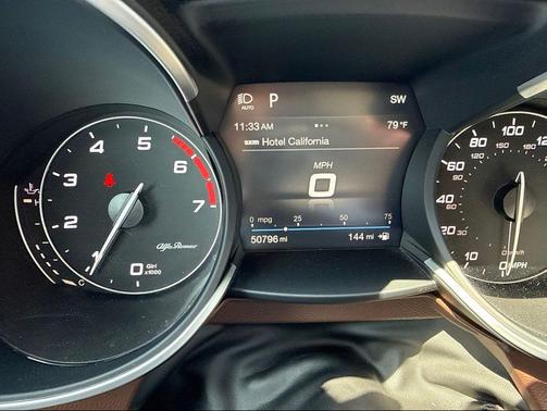 Alfa White 2019 Alfa Romeo Stelvio Ti