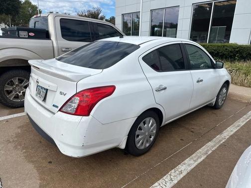 2015 Nissan Versa 1.6 SV