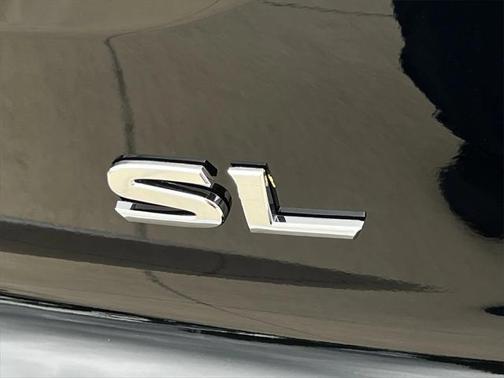 2025 Nissan Pathfinder SL FWD