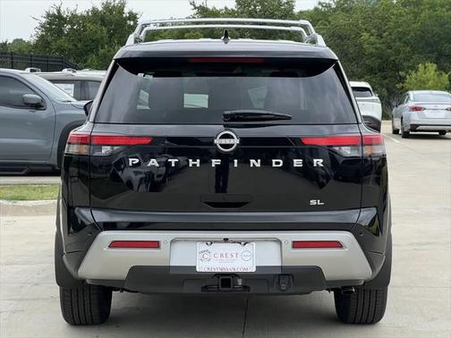 2025 Nissan Pathfinder SL FWD