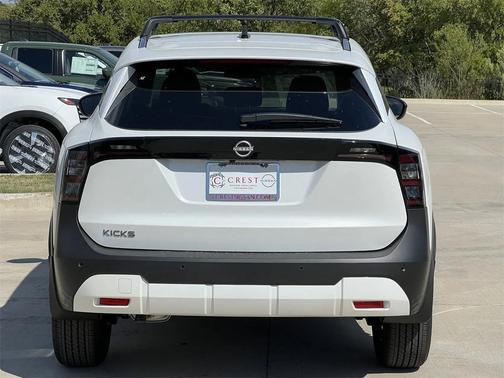 2026 Nissan Kicks SV