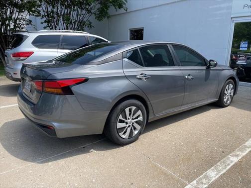 2025 Nissan Altima S FWD